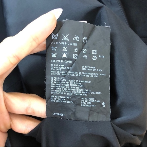AUTHENTIC PRADA black mini skirt - Picture 7 of 8
